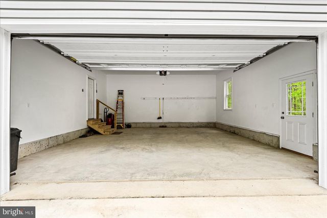 15570 DICKINSONS CORNER DR, King George, VA 22485