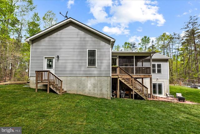 15570 DICKINSONS CORNER DR, King George, VA 22485