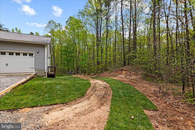 15570 DICKINSONS CORNER DR, King George, VA 22485