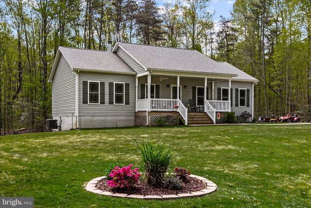15570 DICKINSONS CORNER DR, King George, VA 22485