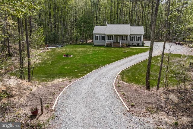 15570 DICKINSONS CORNER DR, King George, VA 22485
