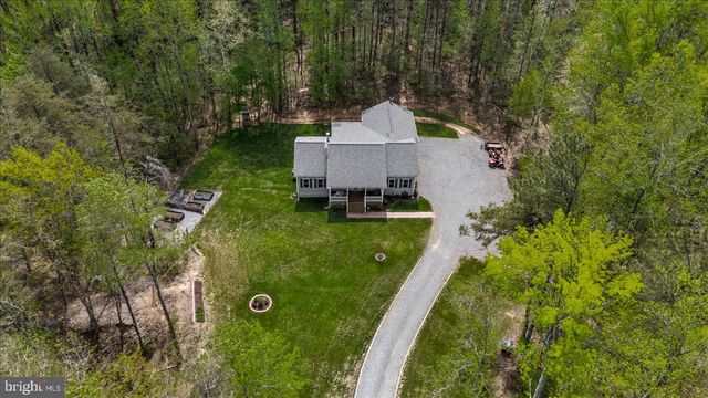 15570 DICKINSONS CORNER DR, King George, VA 22485