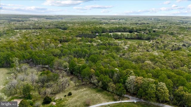 15570 DICKINSONS CORNER DR, King George, VA 22485