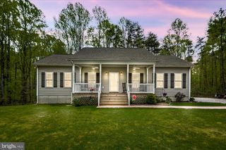 15570 DICKINSONS CORNER DR, King George, VA 22485