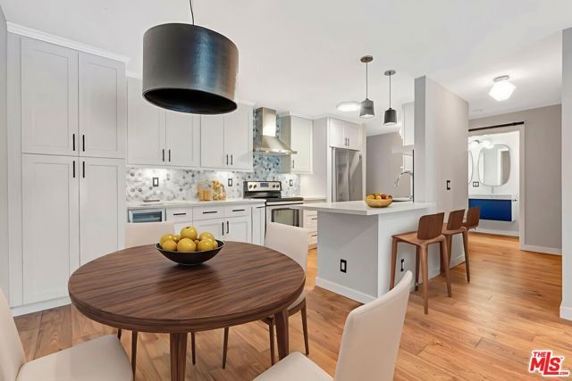 8535 W West Knoll Drive 107, West Hollywood, CA 90069