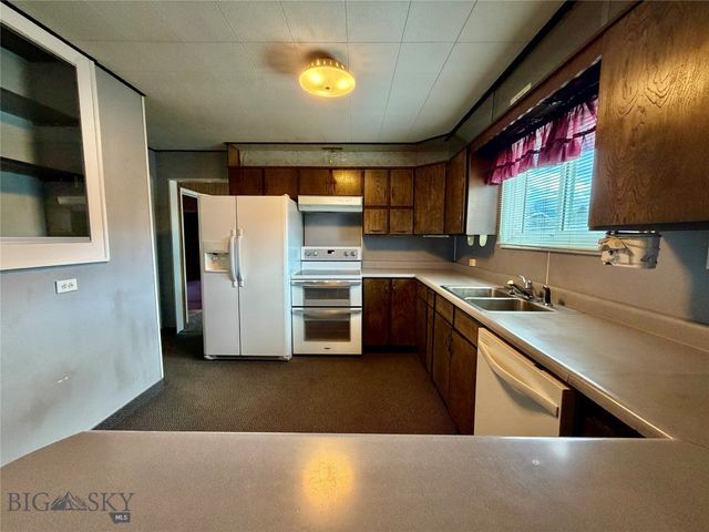 1953 S Warren Avenue, Butte, MT 59701