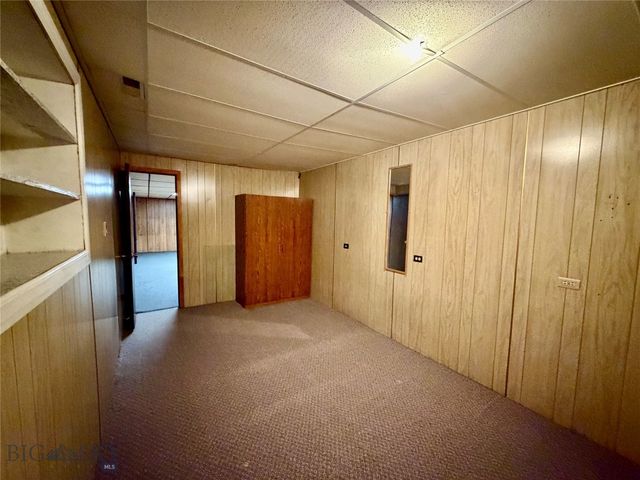 1953 S Warren Avenue, Butte, MT 59701