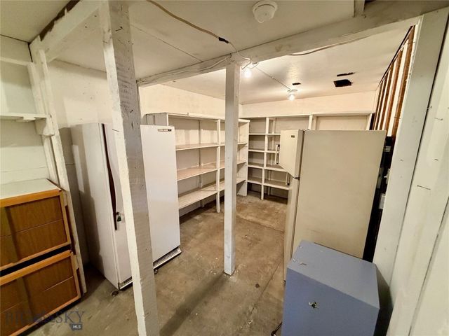 1953 S Warren Avenue, Butte, MT 59701