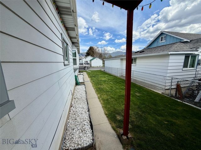 1953 S Warren Avenue, Butte, MT 59701