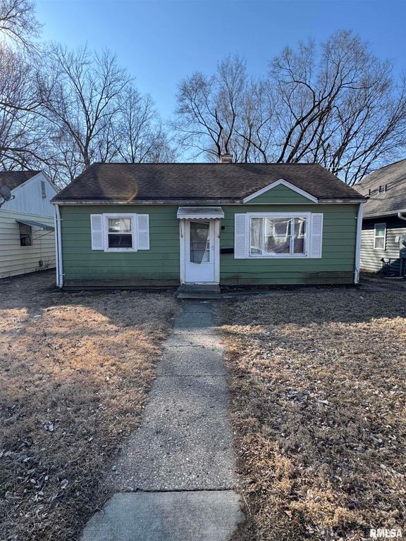 1006 E BEHRENDS Avenue, Peoria, IL 61603