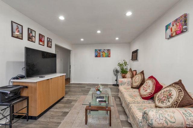 220 Crown Avenue, Floral Park, NY 11001