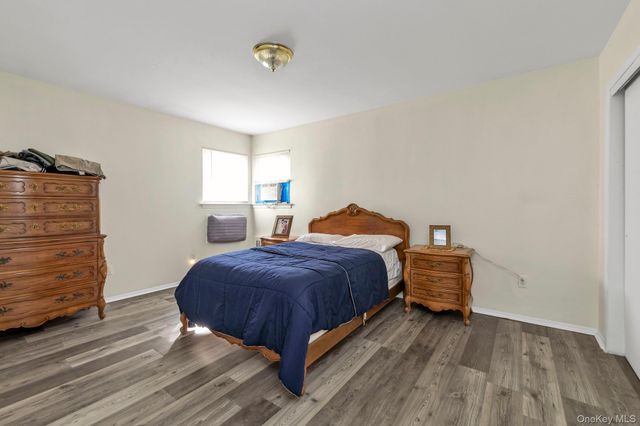 220 Crown Avenue, Floral Park, NY 11001