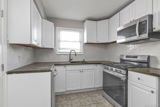 220 Crown Avenue, Floral Park, NY 11001