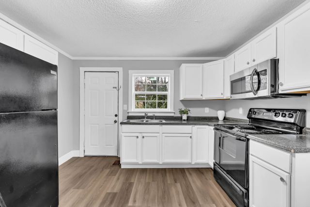 1254 Cedar St, Clarksville, TN 37040