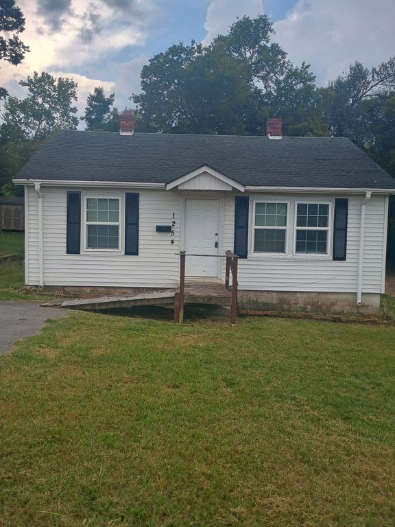 1254 Cedar St, Clarksville, TN 37040