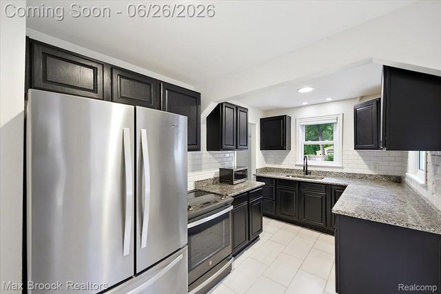 48023 Rex Street, Shelby Charter Township, MI 48317