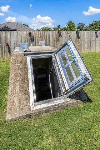 834 McCann Road, Rogers, AR 72758