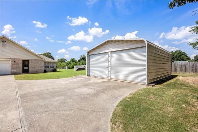 834 McCann Road, Rogers, AR 72758