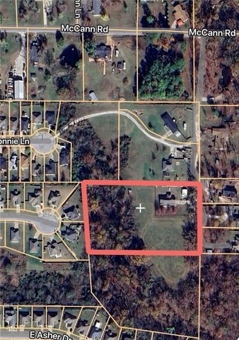 834 McCann Road, Rogers, AR 72758