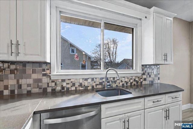 6 Center Street, Pompton Lakes, NJ 07442