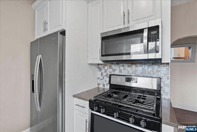 6 Center Street, Pompton Lakes, NJ 07442