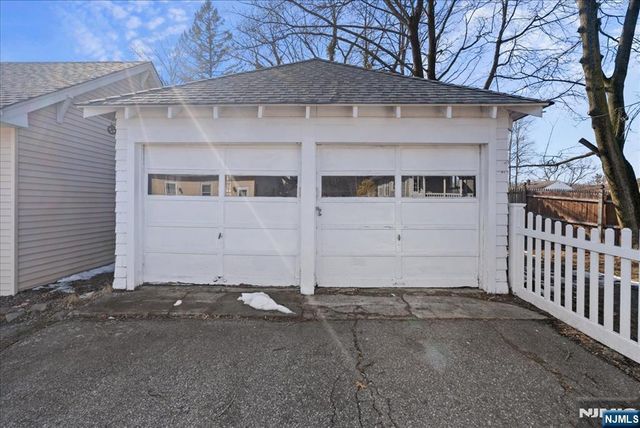 6 Center Street, Pompton Lakes, NJ 07442