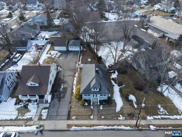 6 Center Street, Pompton Lakes, NJ 07442