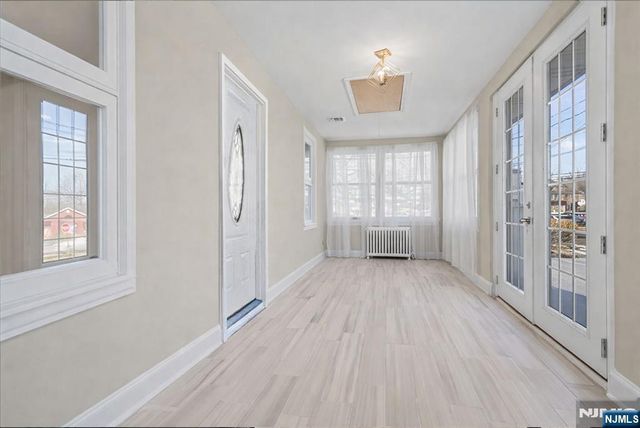 6 Center Street, Pompton Lakes, NJ 07442