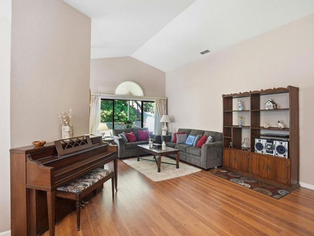 231 Breezewalk Drive, Vallejo, CA 94591