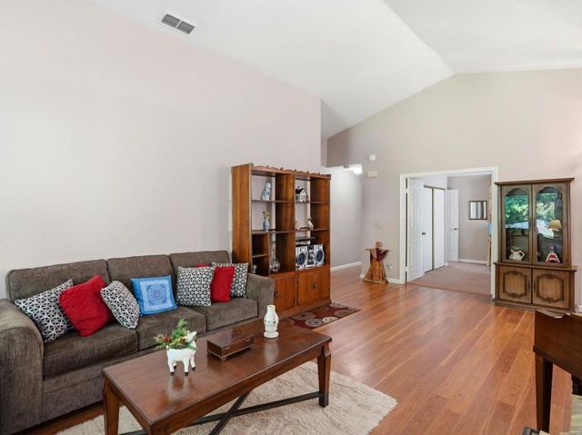 231 Breezewalk Drive, Vallejo, CA 94591