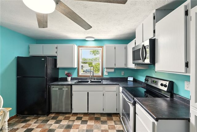 10 Windsor Mews, Rittman, OH 44270