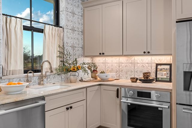 4412 Comanche Trace Dr, Kerrville, TX 78028