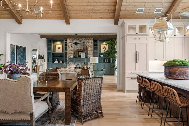 4412 Comanche Trace Dr, Kerrville, TX 78028