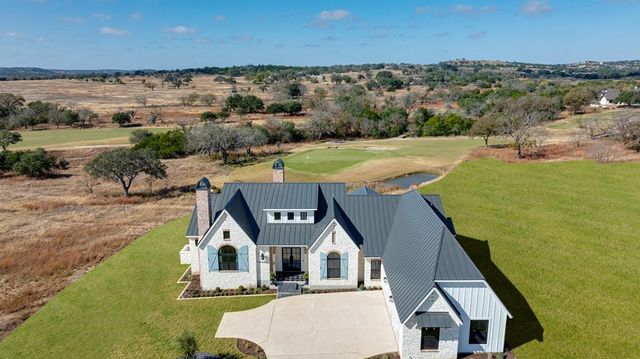 4412 Comanche Trace Dr, Kerrville, TX 78028