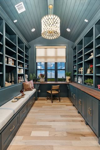 4412 Comanche Trace Dr, Kerrville, TX 78028