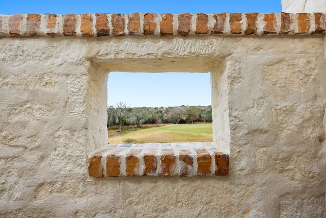 4412 Comanche Trace Dr, Kerrville, TX 78028