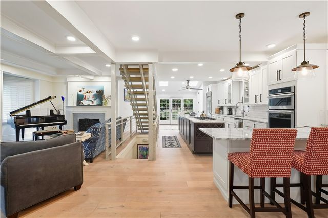 3 Olympia Pl, Squirrel Hill, PA 15217