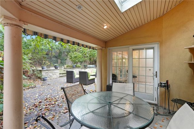 3 Olympia Pl, Squirrel Hill, PA 15217