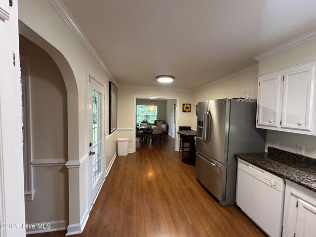3015 Ellsworth Drive, Greenville, NC 27834