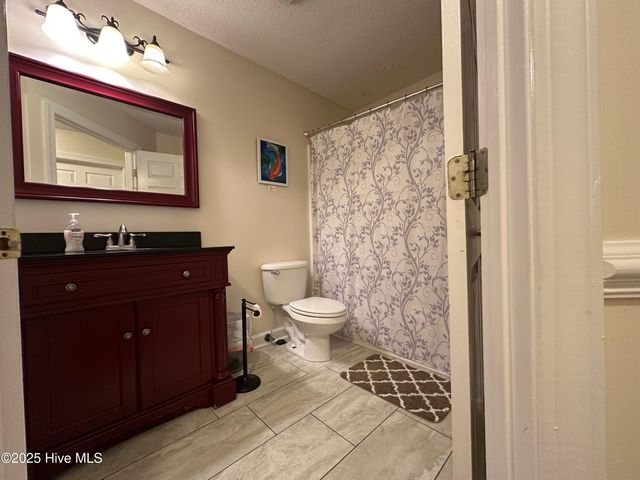 3015 Ellsworth Drive, Greenville, NC 27834