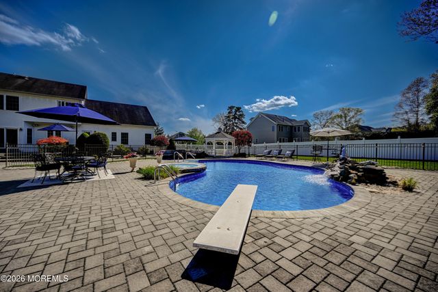 4 Topaz Drive, Jackson, NJ 08527