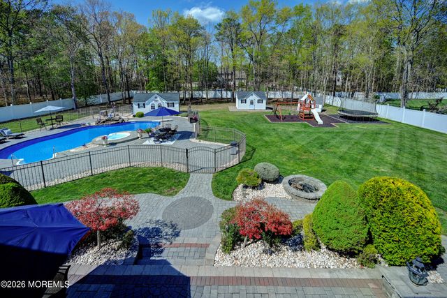 4 Topaz Drive, Jackson, NJ 08527