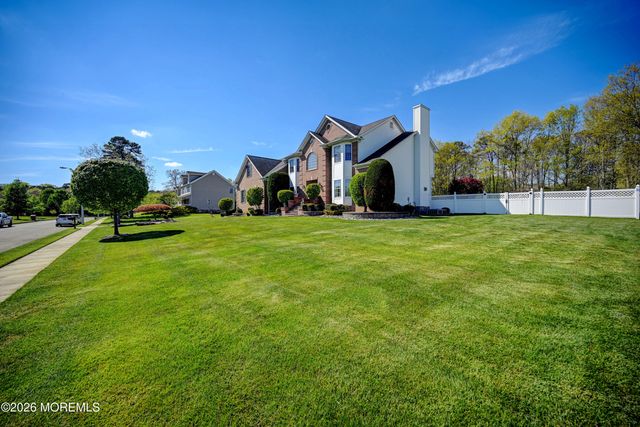4 Topaz Drive, Jackson, NJ 08527