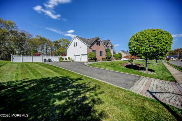 4 Topaz Drive, Jackson, NJ 08527