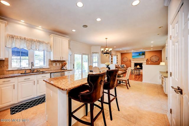 4 Topaz Drive, Jackson, NJ 08527