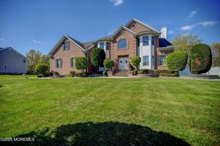 4 Topaz Drive, Jackson, NJ 08527