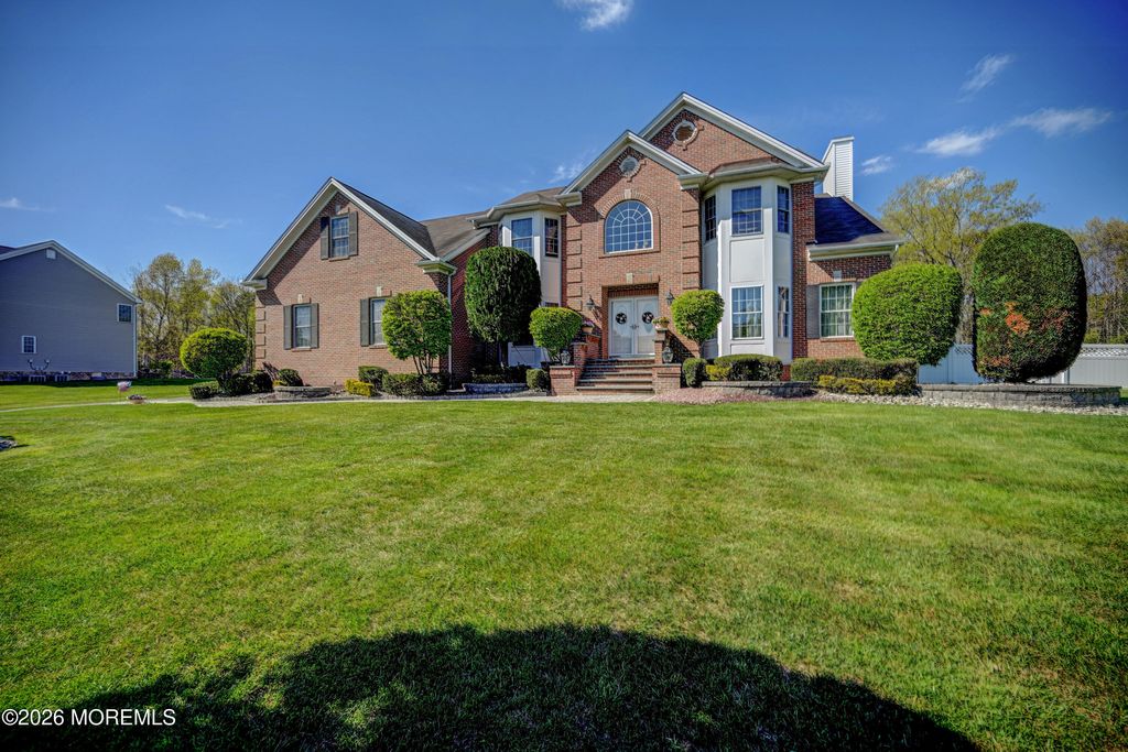 4 Topaz Drive, Jackson, NJ 08527