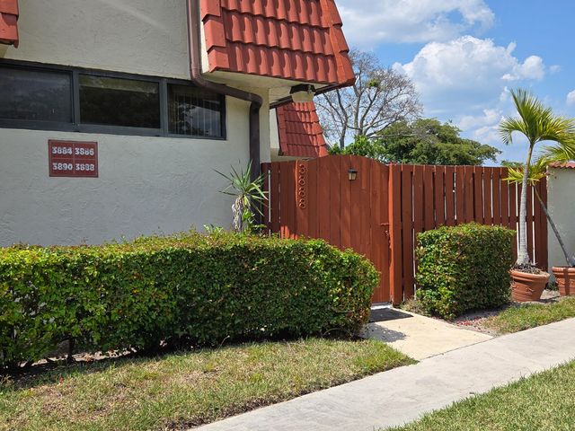 3888 Victoria Drive, West Palm Beach, FL 33406