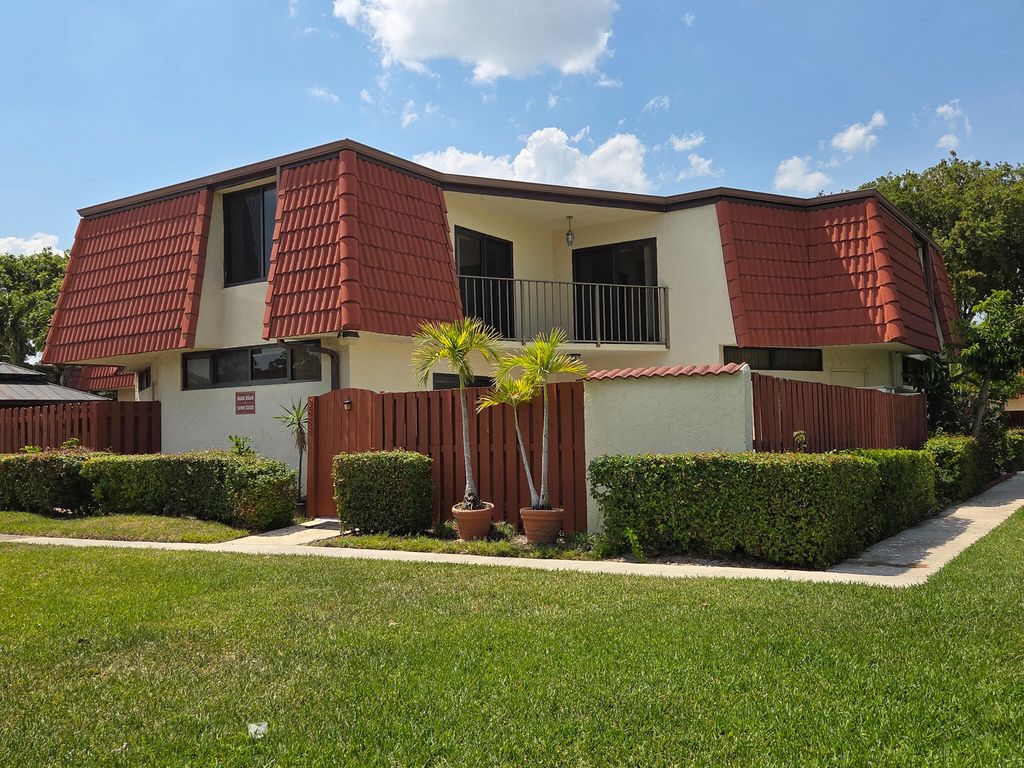 3888 Victoria Drive, West Palm Beach, FL 33406