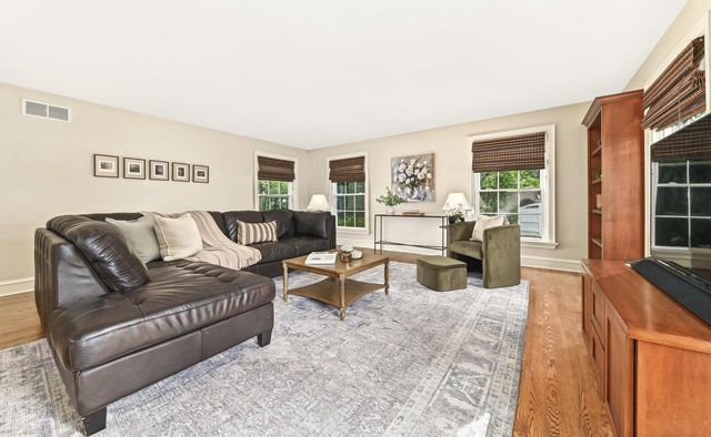 2504 N 90th STREET, Wauwatosa, WI 53226